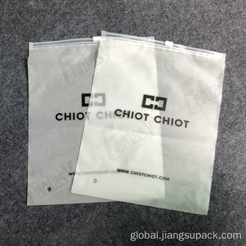 China Waterproof Plastic Shipping Zip Bags For Clothing Packaging Supplier